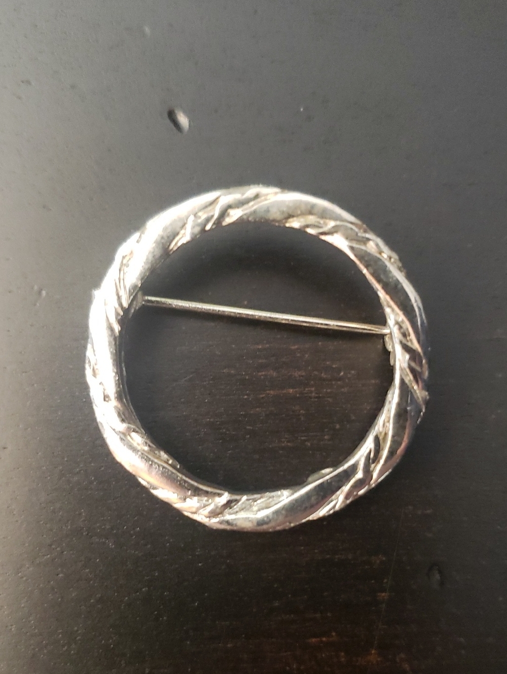 Vtg Round Braided Silver-Tone Brooch - Approx 1.25" Diameter